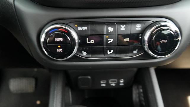 Photo of 2022 Mosaic Black Metallic Chevrolet Trailblazer