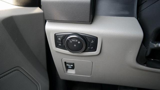 Photo of 2018 Oxford White Ford F-150