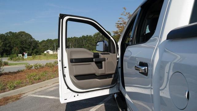 Photo of 2018 Oxford White Ford F-150