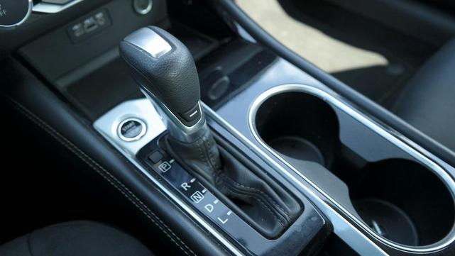Photo of 2023 Garnet Pearl Nissan Altima