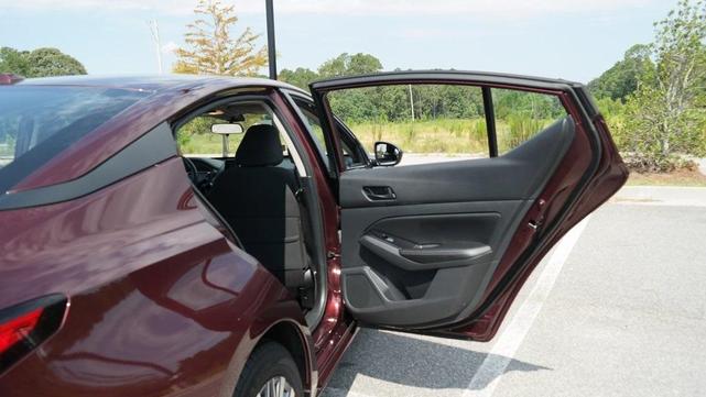 Photo of 2023 Garnet Pearl Nissan Altima
