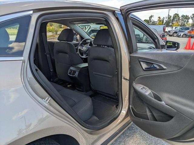 Photo of 2024 Mineral Gray Metallic Chevrolet Malibu