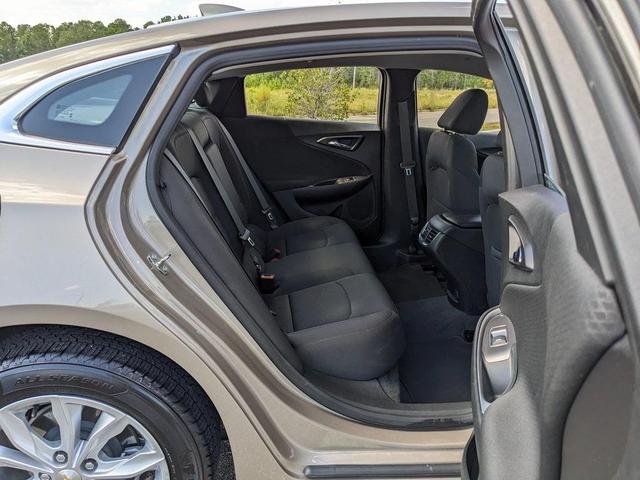Photo of 2024 Mineral Gray Metallic Chevrolet Malibu