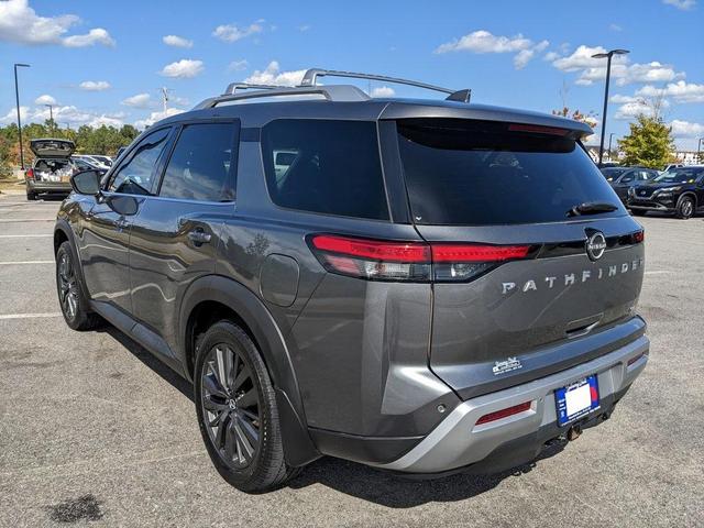 Photo of 2022 Gun Metallic Nissan Pathfinder
