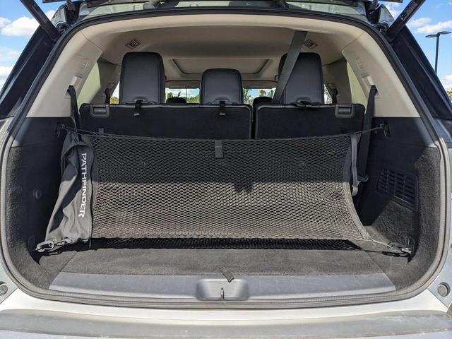 Photo of 2022 Gun Metallic Nissan Pathfinder