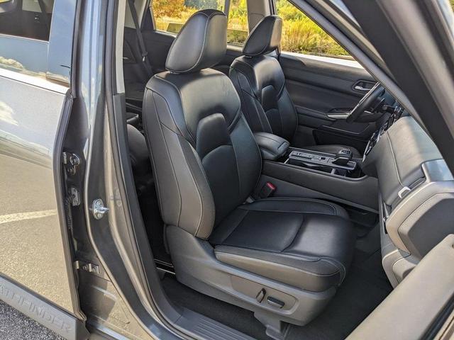 Photo of 2022 Gun Metallic Nissan Pathfinder
