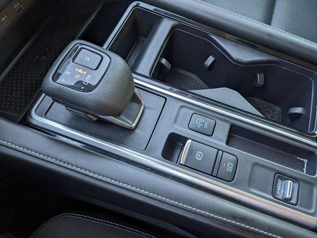 Photo of 2022 Gun Metallic Nissan Pathfinder