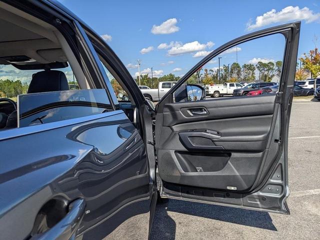 Photo of 2022 Gun Metallic Nissan Pathfinder