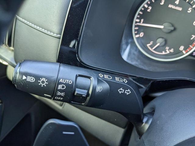 Photo of 2022 Gun Metallic Nissan Pathfinder