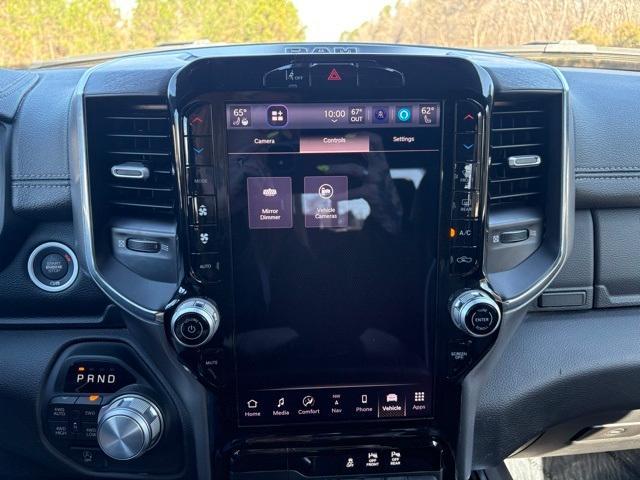Photo of 2025 Diamond Black RAM 1500