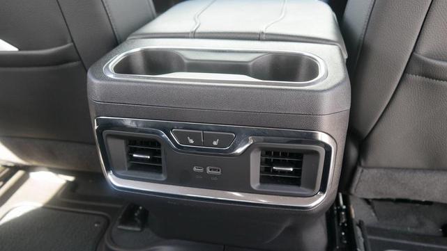 Photo of 2024 Onyx Black GMC Sierra 1500