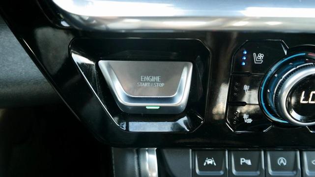 Photo of 2024 Onyx Black GMC Sierra 1500