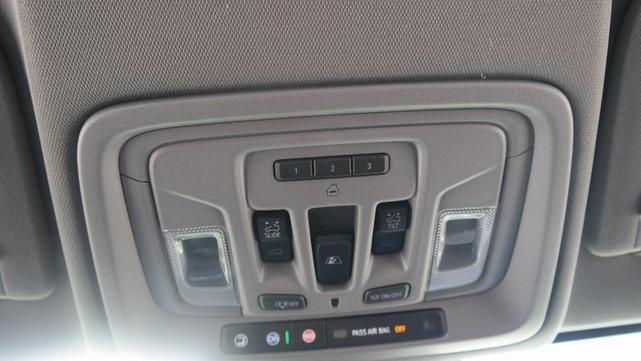 Photo of 2024 Onyx Black GMC Sierra 1500