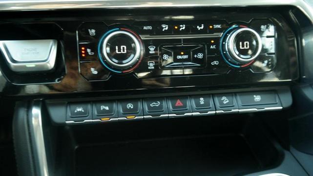 Photo of 2024 Onyx Black GMC Sierra 1500