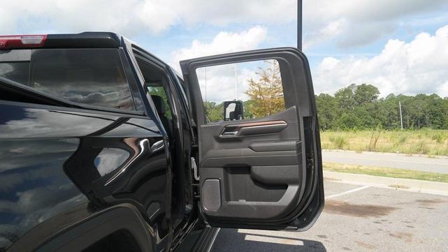 Photo of 2024 Onyx Black GMC Sierra 1500