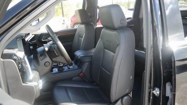 Photo of 2024 Onyx Black GMC Sierra 1500