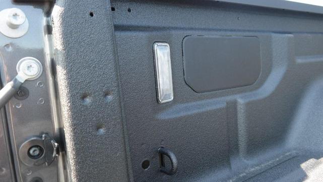 Photo of 2025 Granite Crystal Clearcoat Metallic Jeep Gladiator