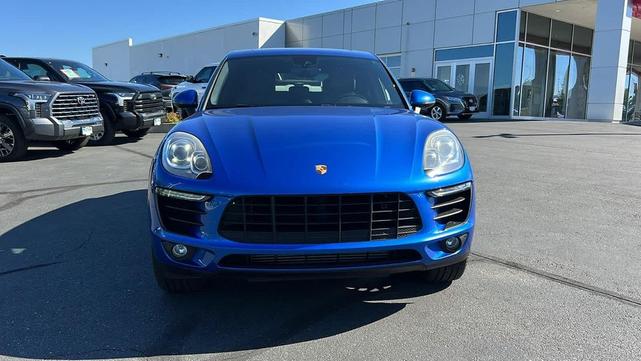 Photo of 2017 Sapphire Blue Metallic Porsche Macan