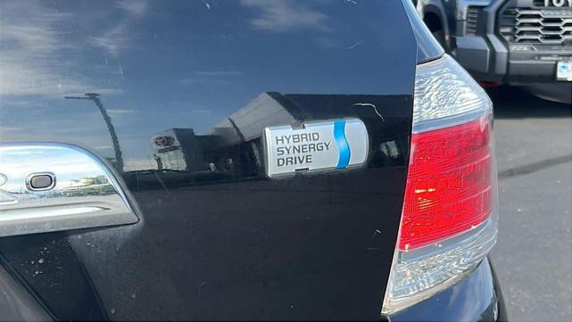 Photo of 2012 Black Toyota Highlander Hybrid