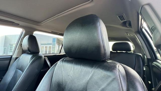Photo of 2012 Black Toyota Highlander Hybrid