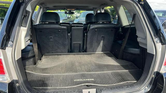 Photo of 2012 Black Toyota Highlander Hybrid