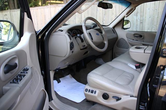 Photo of 2003 Black Clearcoat Ford F-150