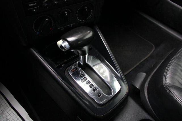 Photo of 2005 Black Volkswagen Jetta