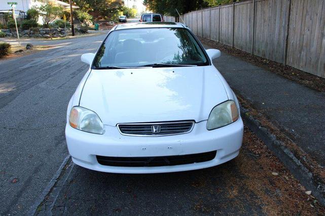 Photo of 1997 Frost White Honda Civic