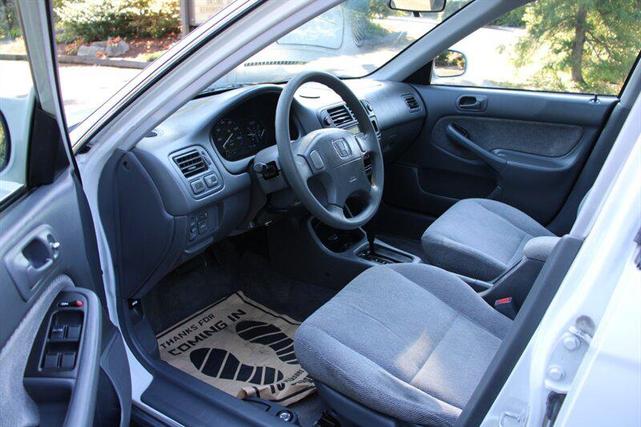 Photo of 1997 Frost White Honda Civic