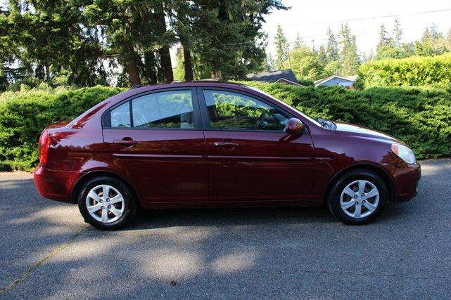 Photo of 2008 Wine Red Hyundai Accent