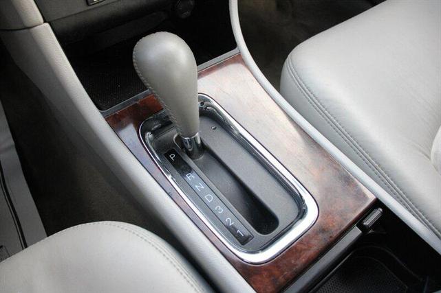 Photo of 2008 White Opal Buick LaCrosse