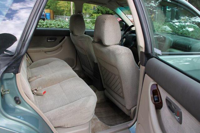 Photo of 2003 Green Subaru Outback
