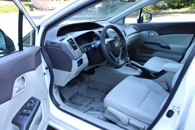Photo of 2012 Taffeta White Honda Civic