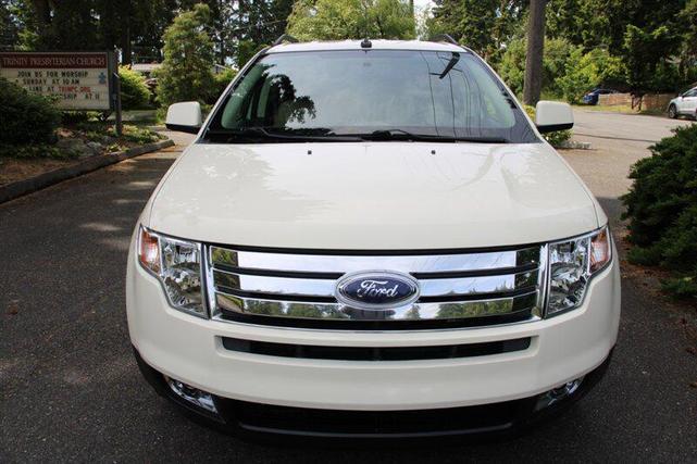 Photo of 2008 White Sand Tri-Coat Ford Edge