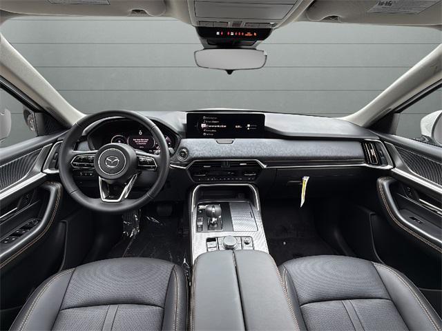Photo of 2025 Rhodium White Premium Mazda CX-90 PHEV