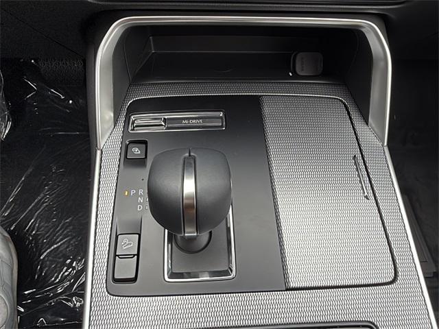 Photo of 2025 Rhodium White Premium Mazda CX-90 PHEV