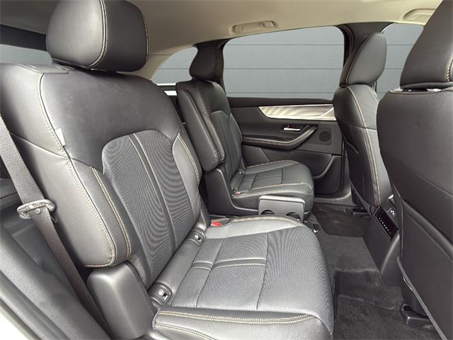Photo of 2025 Rhodium White Premium Mazda CX-90 PHEV