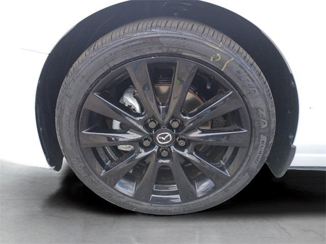 Photo of 2025 Snowflake White Pearl Mica Mazda Mazda3