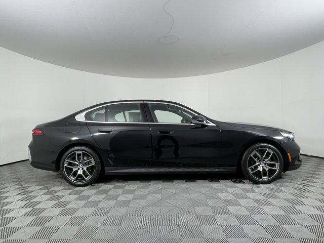 Photo of 2026 Black Sapphire Metallic BMW 530
