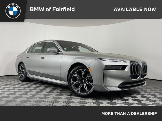 Photo of 2024 Space Silver Metallic BMW i7