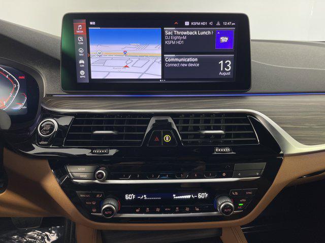 Photo of 2022 Black Sapphire Metallic BMW 530
