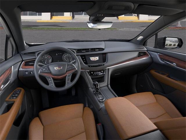Photo of 2025 Silver Metallic Cadillac XT5
