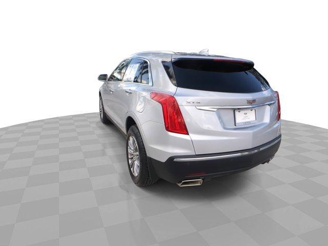 Photo of 2017 Radiant Silver Metallic Cadillac XT5