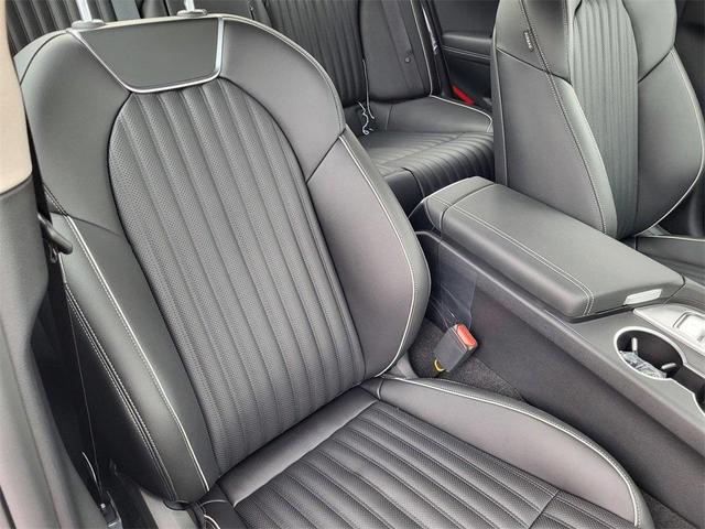 Photo of 2026 Uyuni White Genesis G70