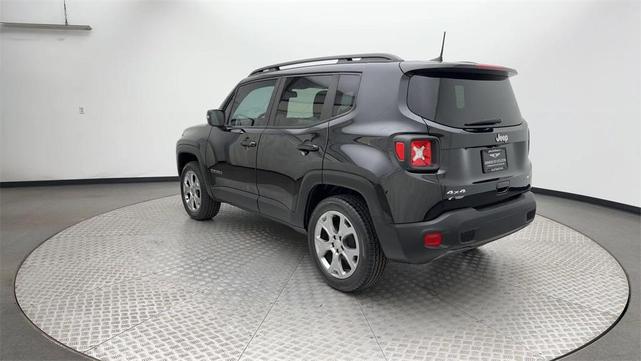 Photo of 2022 Black Clearcoat Jeep Renegade