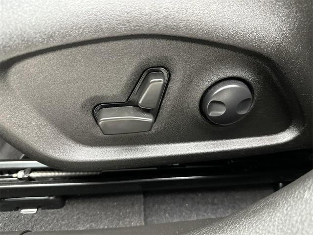 Photo of 2022 Black Clearcoat Jeep Renegade