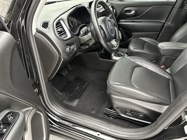 Photo of 2022 Black Clearcoat Jeep Renegade