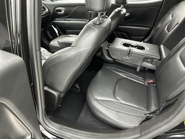Photo of 2022 Black Clearcoat Jeep Renegade
