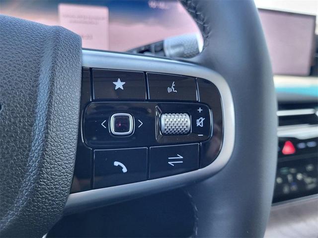 Photo of 2025 Makalu Gray Genesis G80