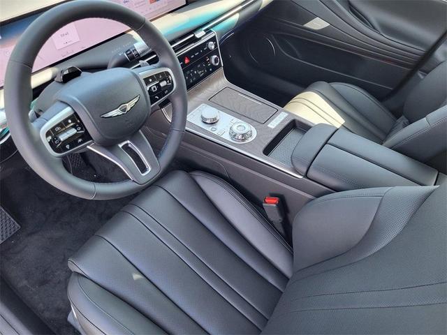 Photo of 2025 Makalu Gray Genesis G80